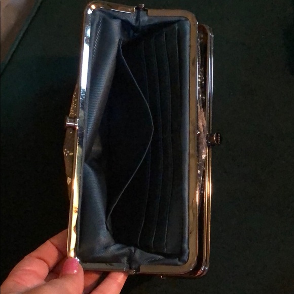 Hobo Clutch Billfold snake-print Silver clasp - Picture 3 of 5